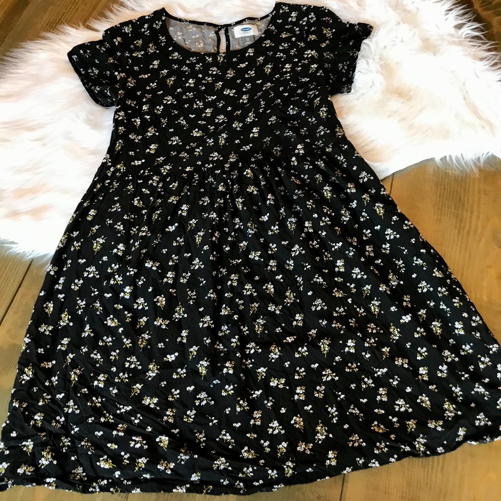 Old Navy Floral Black Dress